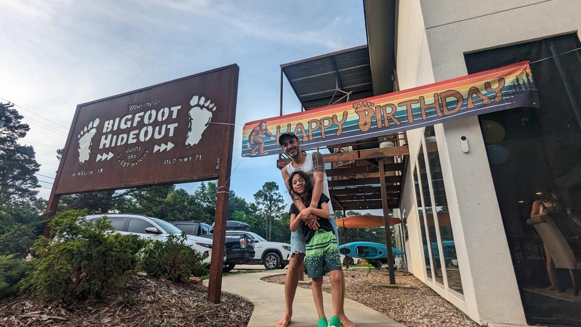 Hotel Bigfoot Hideout Winslow Exterior foto